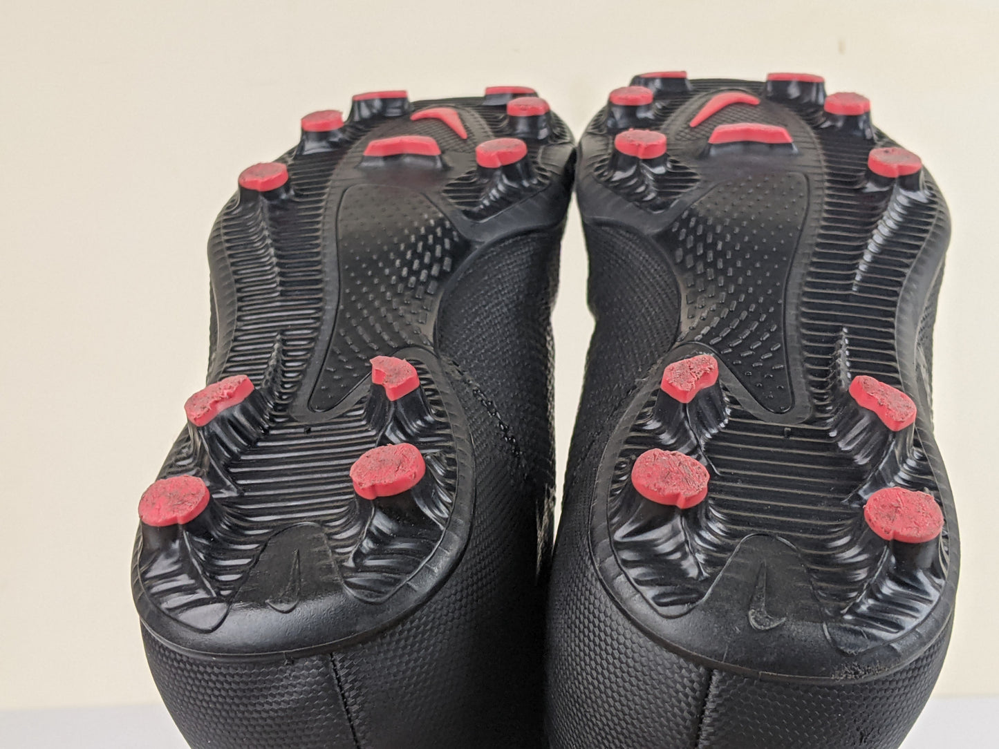 Nike Phantom GT 2 Club MG Shadow - Black/Summit White/Bright Crimson