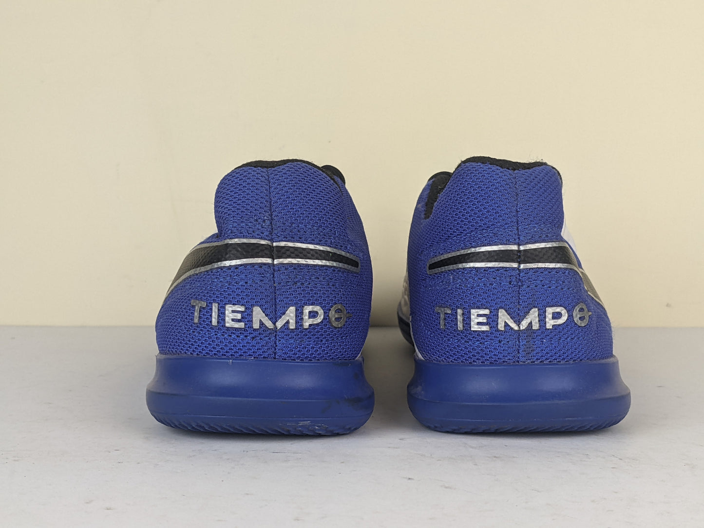 Nike Tiempo Legend 8 Club IC Daybreak - White/Black/Hyper Royal/Metallic Silver