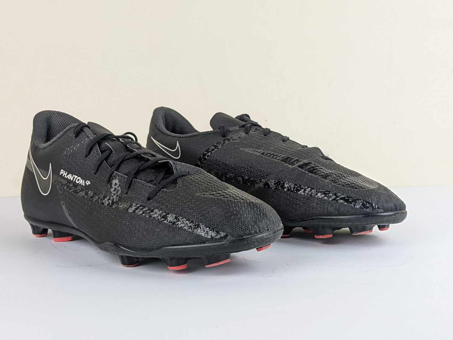 Nike Phantom GT 2 Club MG Shadow - Black/Summit White/Bright Crimson