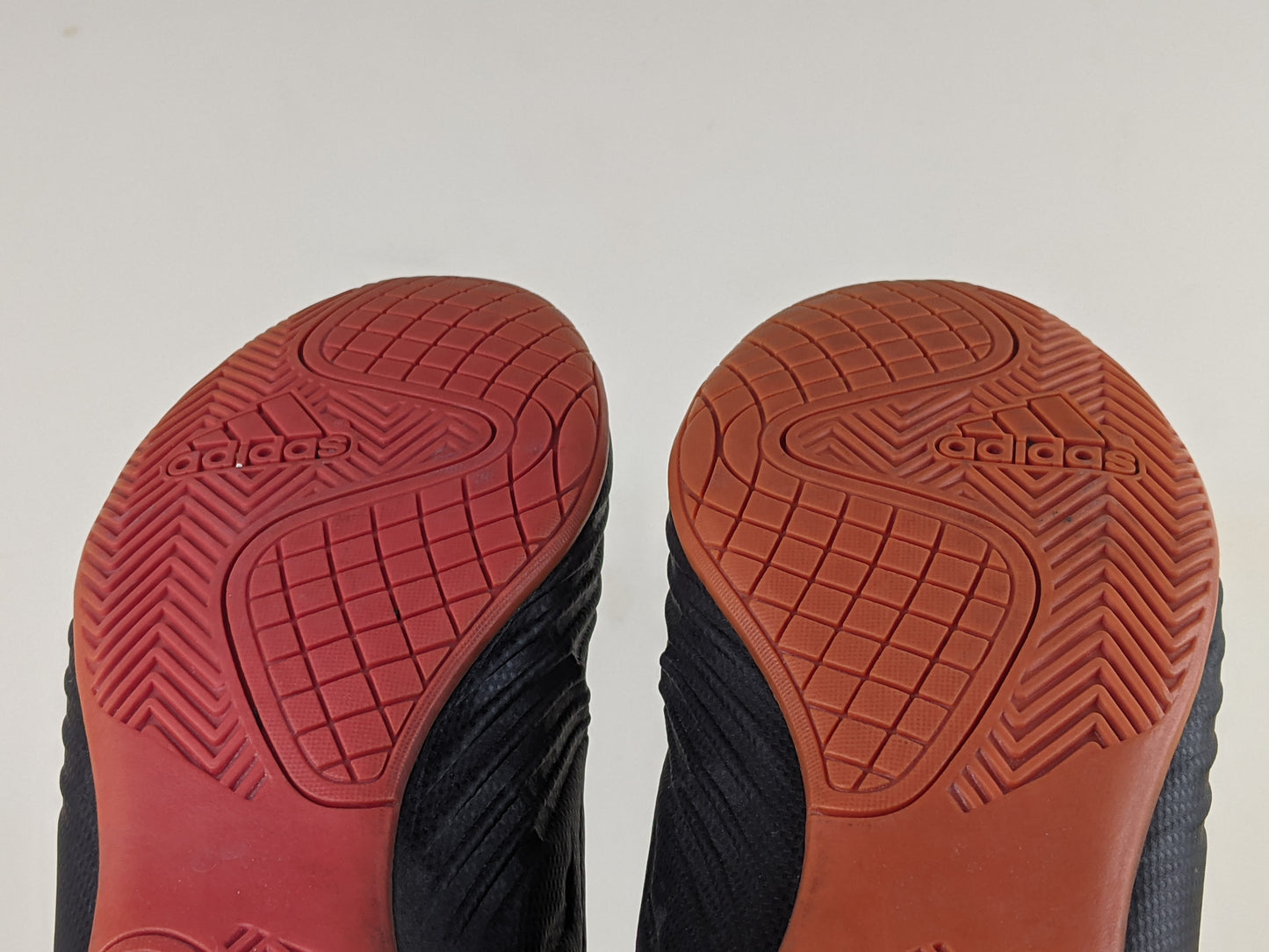 adidas Predator Tango 18.4 IN 'Black/Red