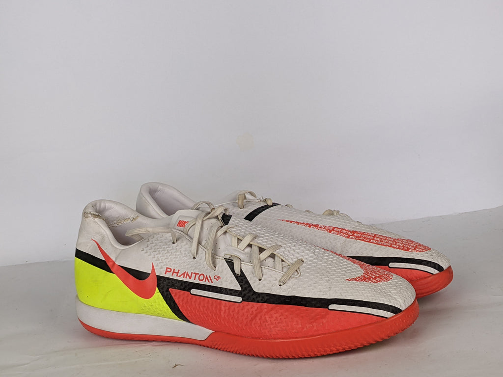 Nike Phantom GT 2 Academy IC Motivation - White/Bright Crimson/Volt