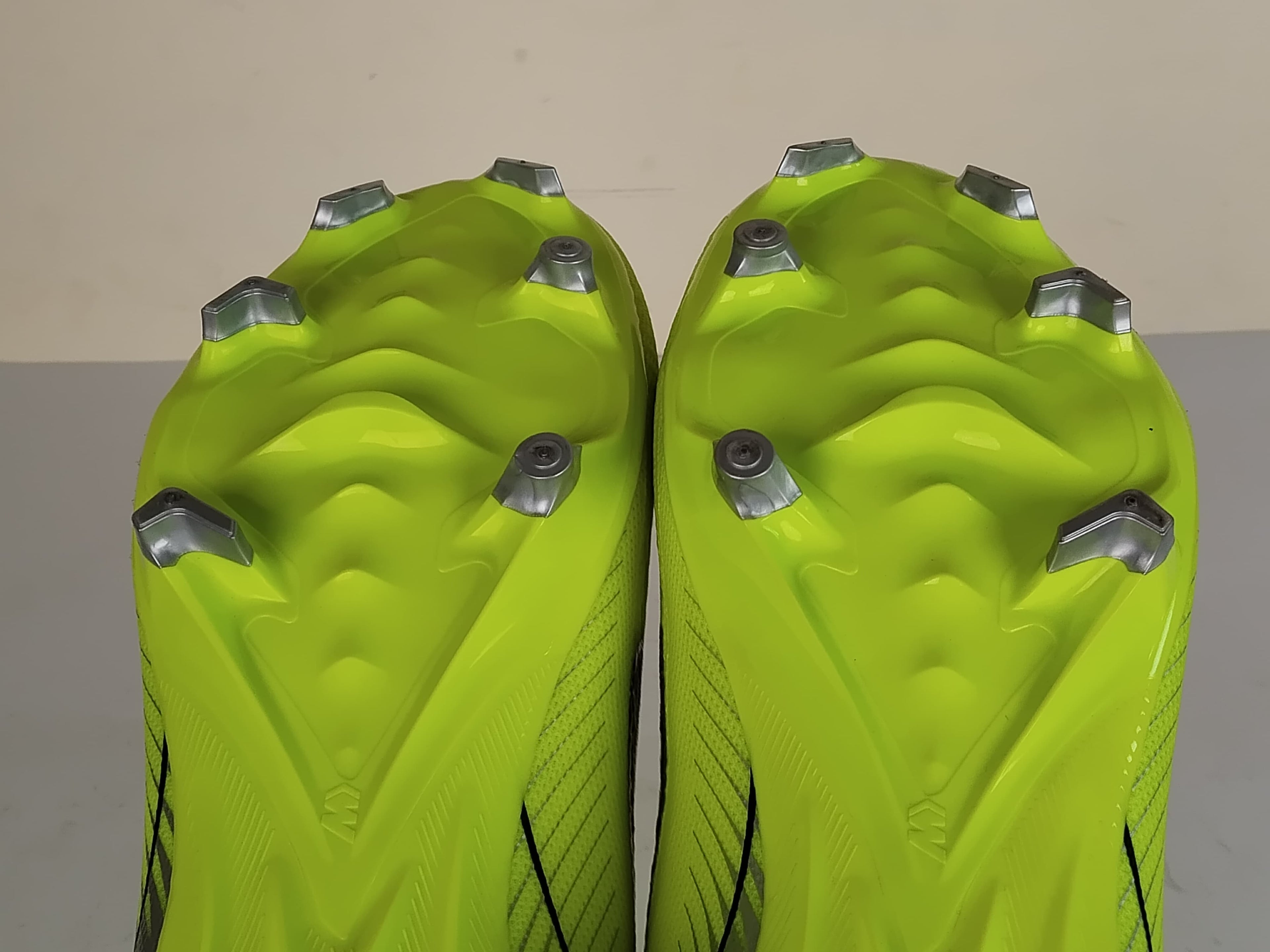 Nike Air Zoom Mercurial Vapor 16 Academy MG Mad Voltage - Volt/Black (Brand New)