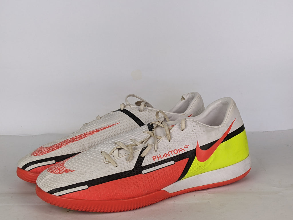Nike Phantom GT 2 Academy IC Motivation - White/Bright Crimson/Volt