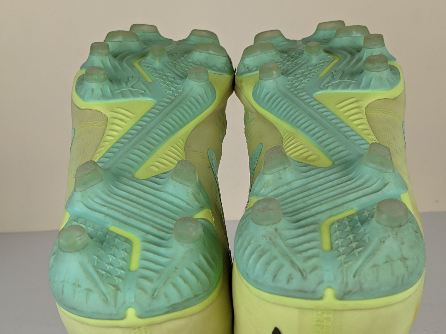PUMA Future Match + Laceless FG/AG Pursuit - Fast Yellow/PUMA Black/Electric Peppermint