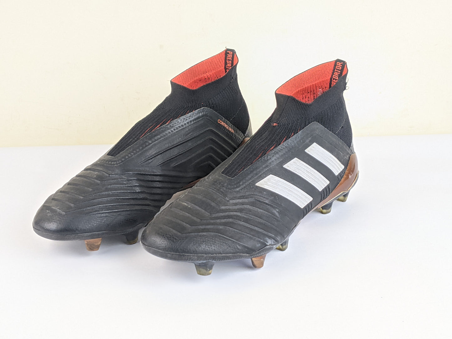 adidas Predator 18+ FG/AG Skystalker - Core Black/Footwear White/Metallic Gold