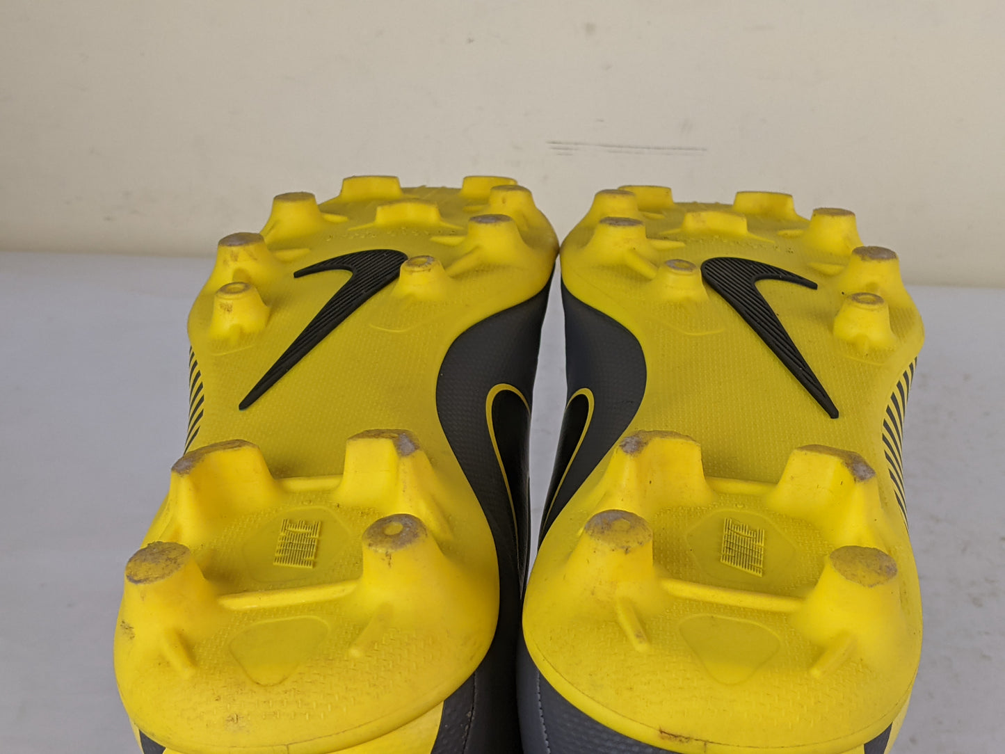 Nike Mercurial Vapor 12 Club FG 'Wolf Grey/Yellow