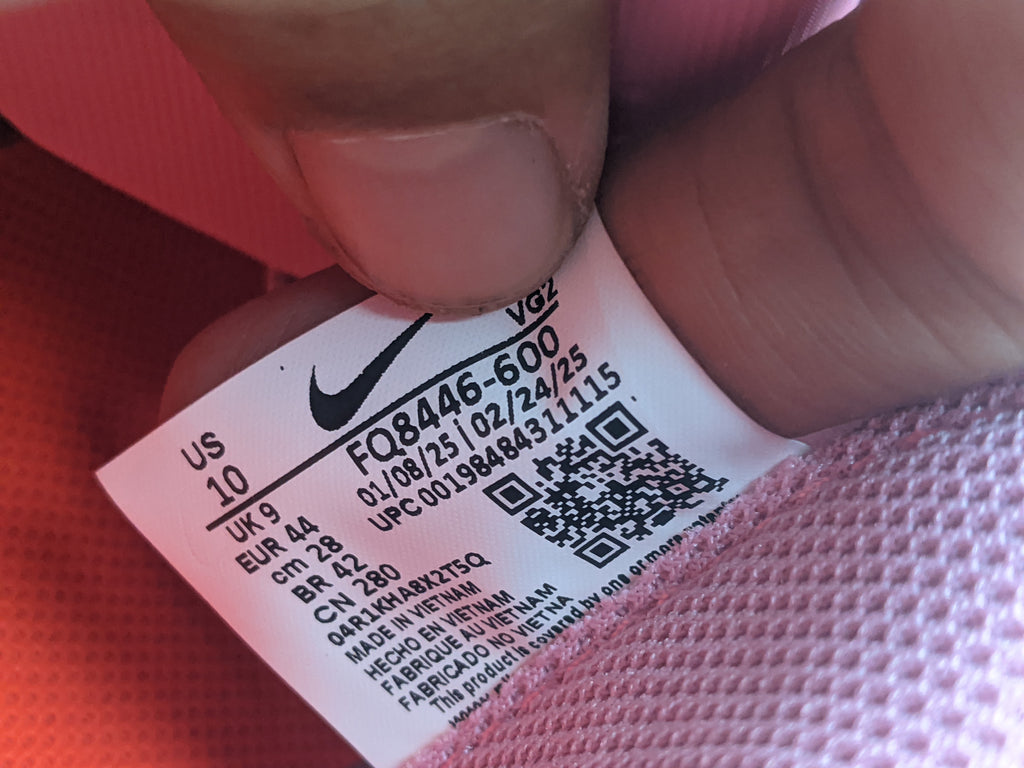 Nike Mercurial Vapor 16 Club TF Scary Good - Magic Flamingo/Black/Total Crimson (Brand New)