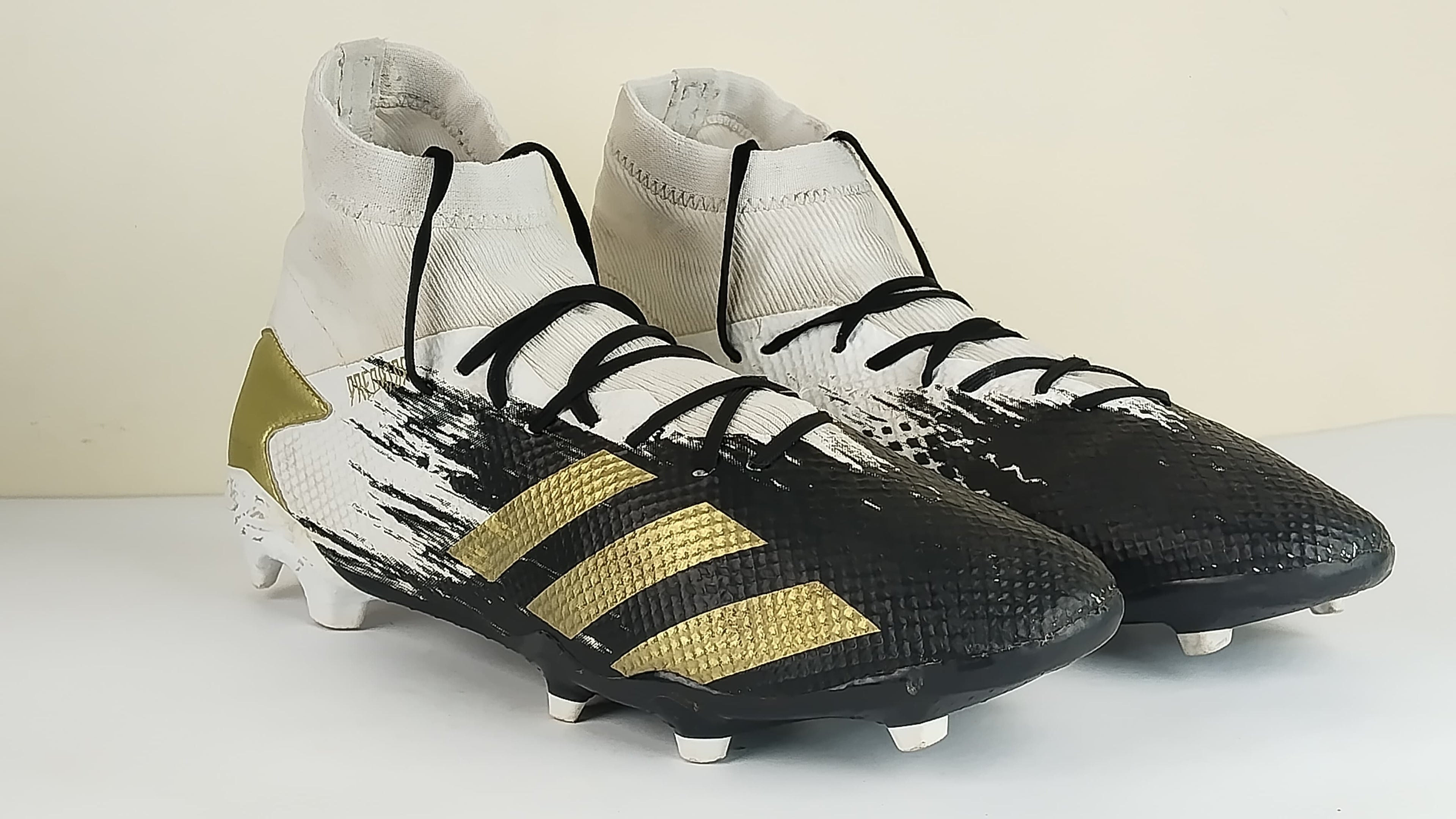 adidas Predator 20.3 FG/AG Inflight - Footwear White/Gold Metallic/Core Black(Slightly Damaged)