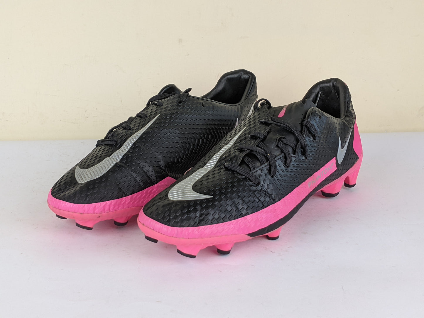Nike Phantom GT Academy MG - Black/Metallic Silver/Pink Blast