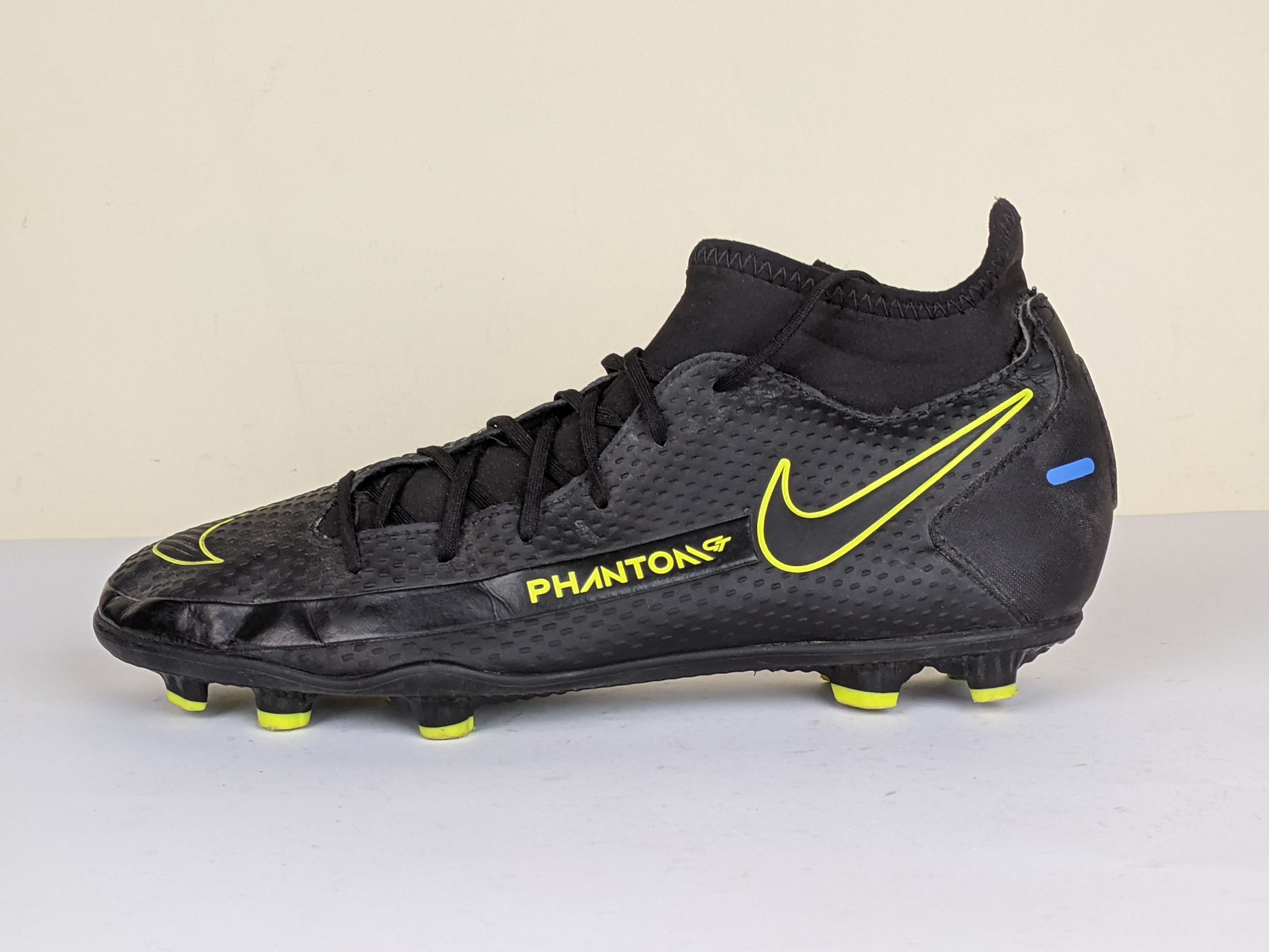 Nike Phantom GT Club DF MG Black x Prism - Black/Cyber Yellow/Lite Photo Blue