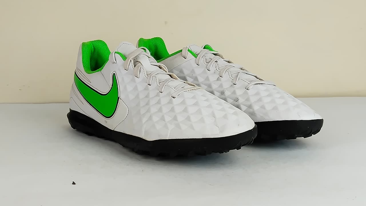 Nike Tiempo Legend 8 Club TF Spectrum - Platinum Tint/Rage Green