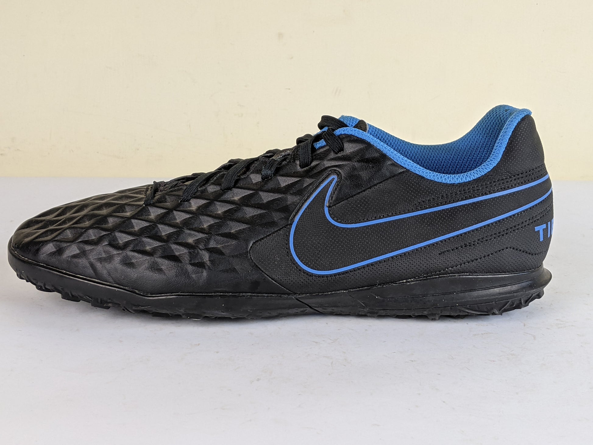 Nike Tiempo Legend 8 Club TF Black x Prism - Black/Lite Photo Blue/Cyber Yellow