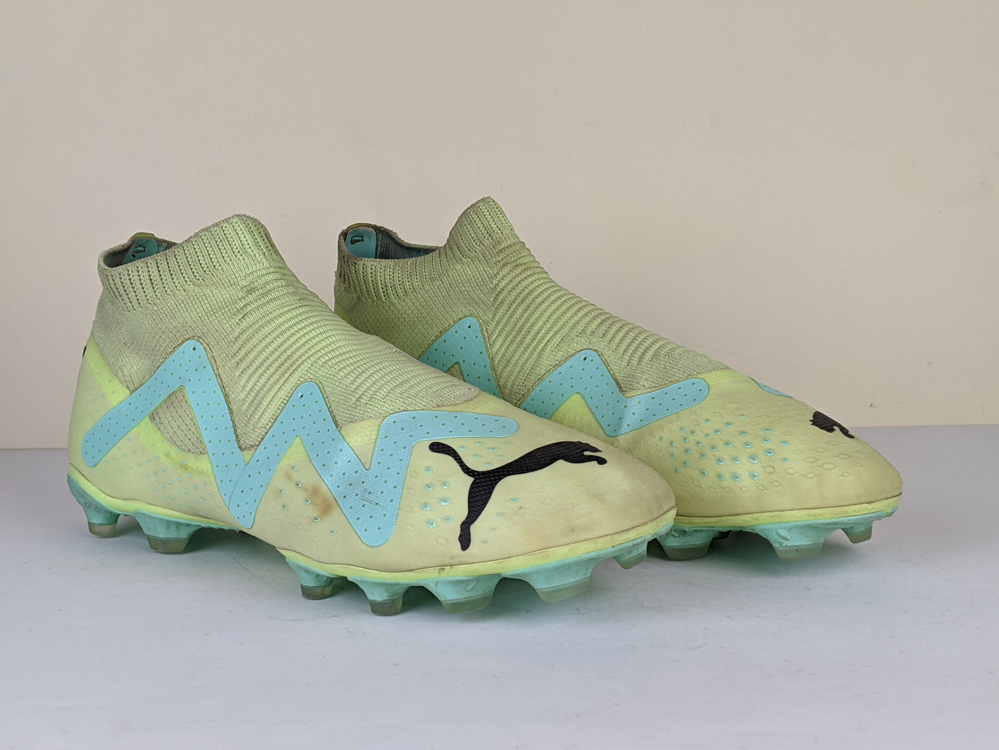 PUMA Future Match + Laceless FG/AG Pursuit - Fast Yellow/PUMA Black/Electric Peppermint