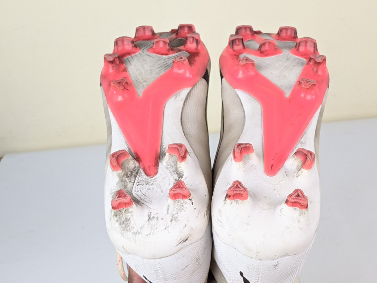 PUMA Ultra Pro FG/AG Breakthrough - White/Black/Fire Orchid
