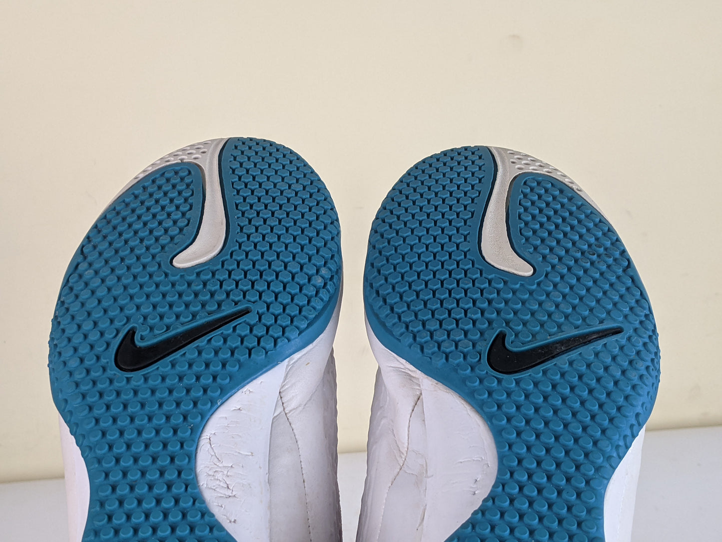 Nike Hypervenom Phelon IC White/Blue Lagoon/Total Crimson/Black