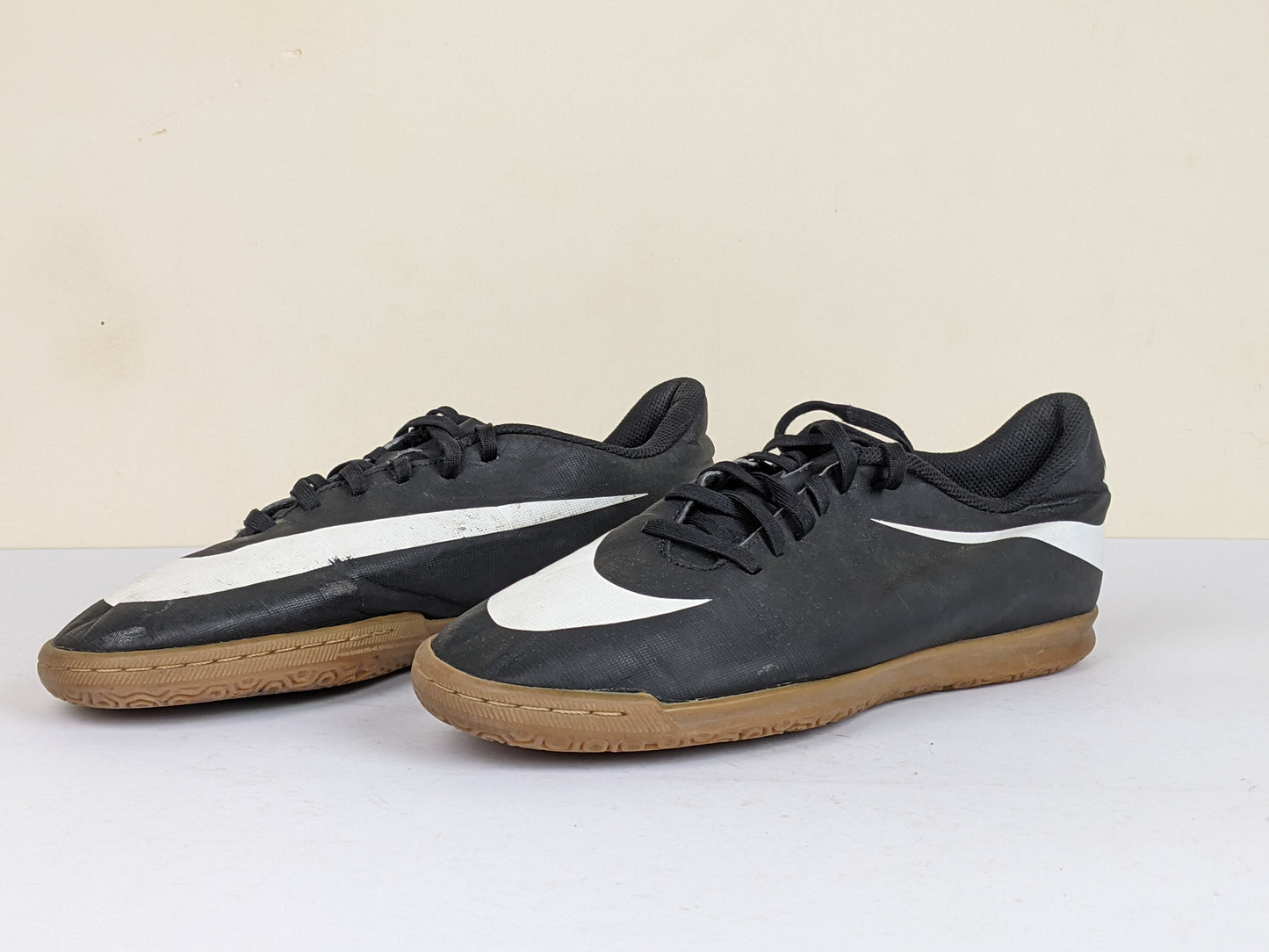 Nike Bravata IC 'Black/White