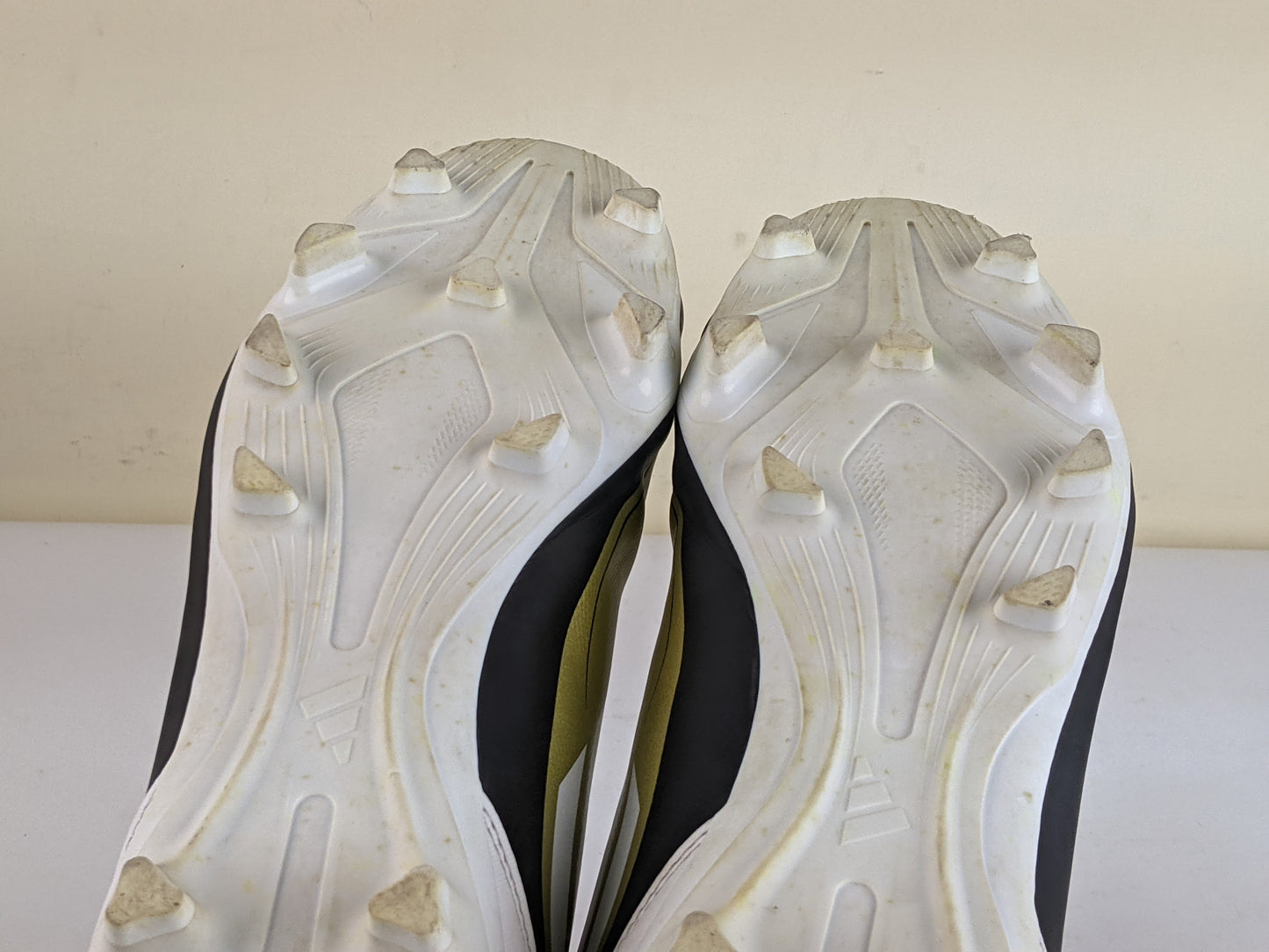 adidas F50 Messi Club FxG Triunfo Dorado - Gold Metallic/Footwear White/Core Black