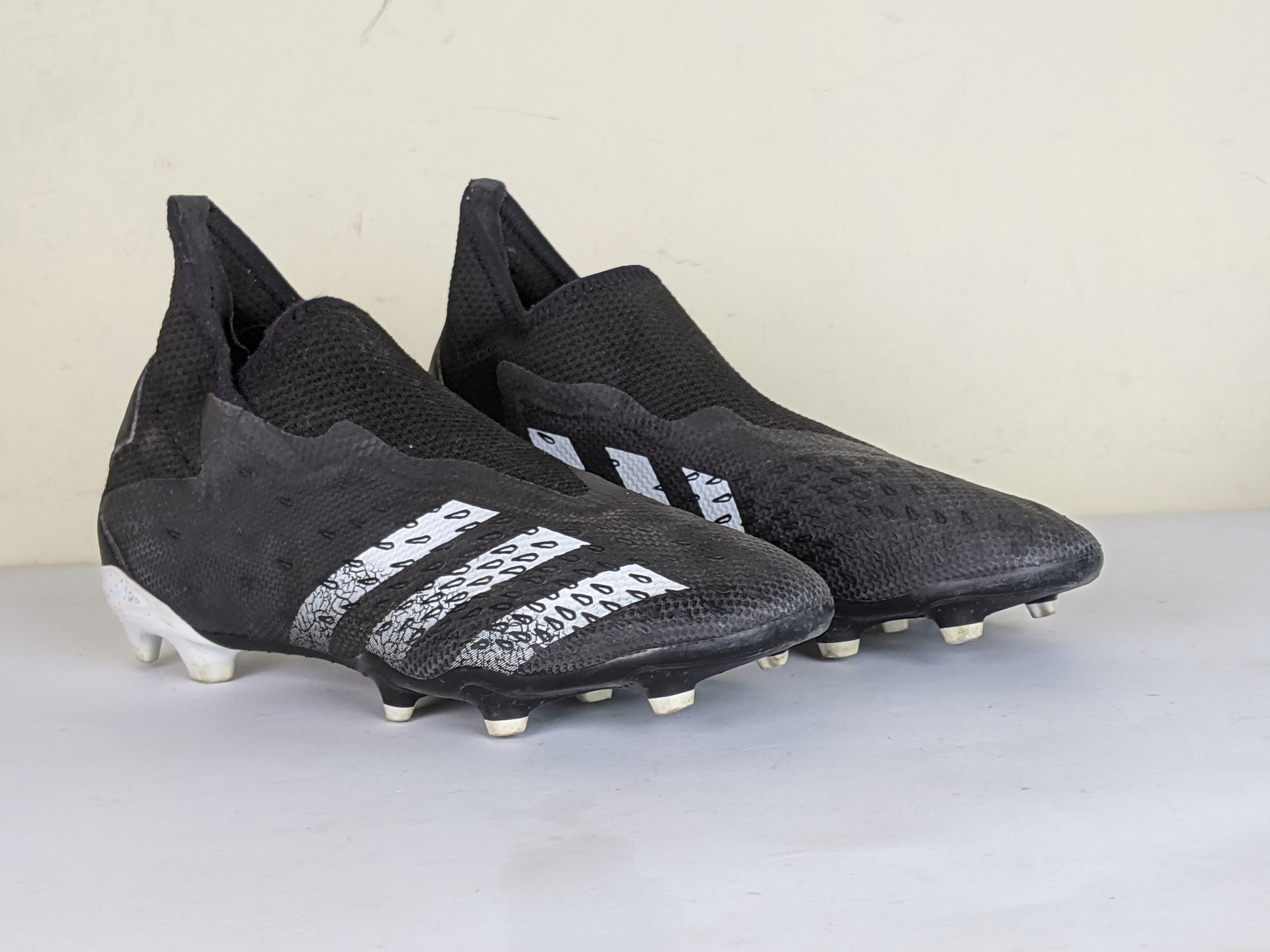 adidas Predator Freak .3 Laceless FG/AG Escapelight - Core Black/Footwear White