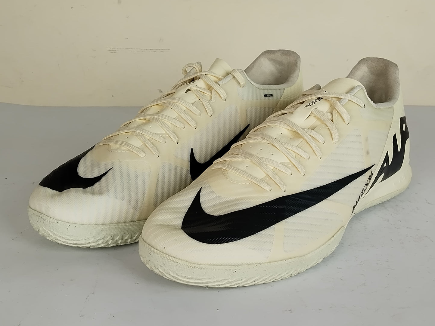 Nike Air Zoom Mercurial Vapor 15 Academy IC Mad Ready - Lemonade/Black (Brand New)