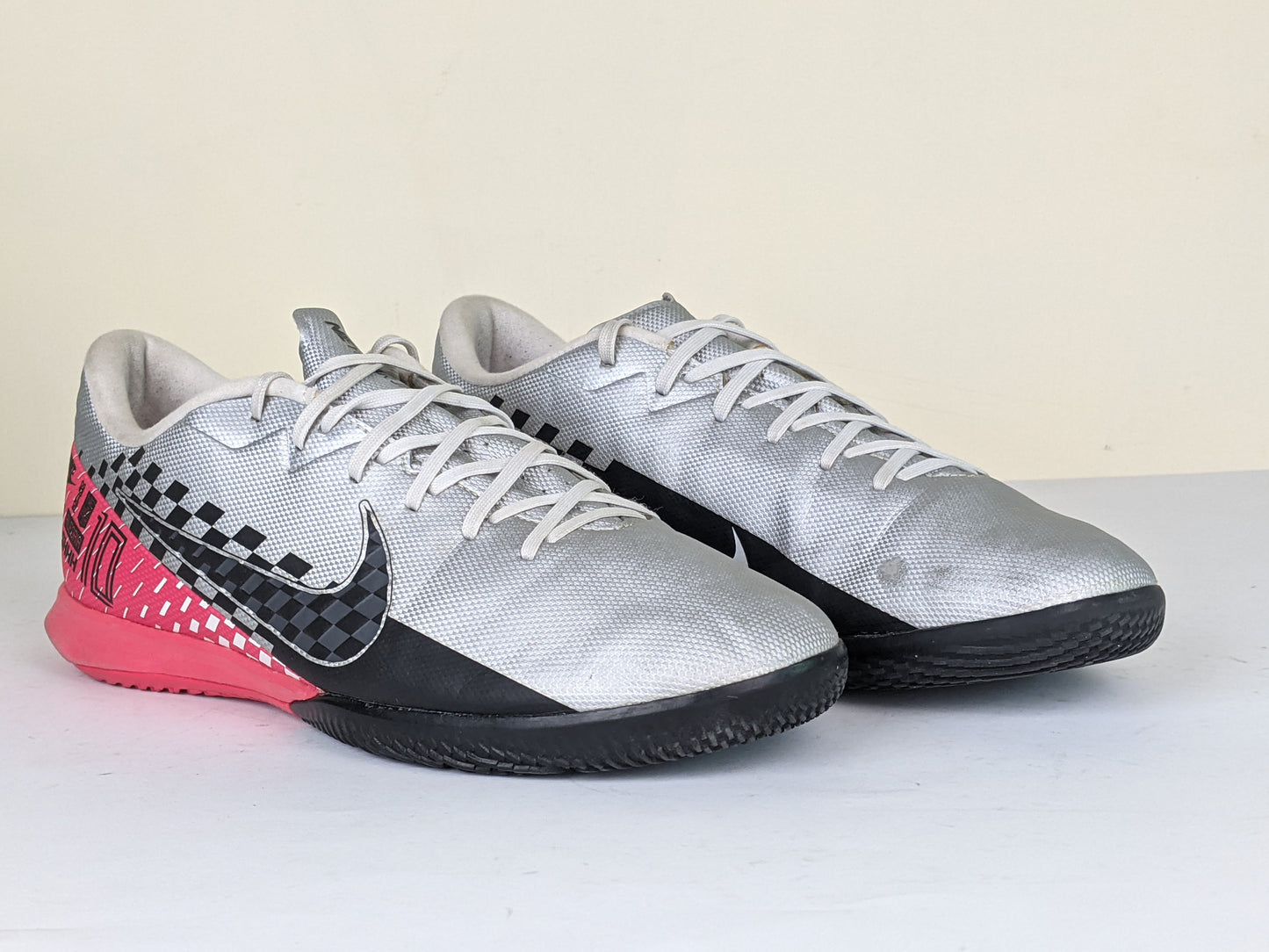 Nike Mercurial Vapor 13 Academy IC NJR Speed Freak - Chrome/Black/Red Orbit