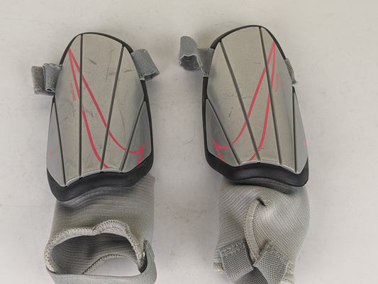 Nike Charge Shin Guards Grey/Red