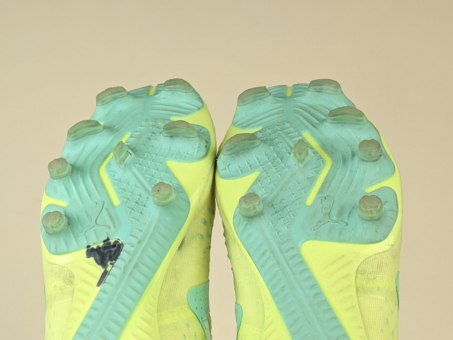 PUMA Future Match + Laceless FG/AG Pursuit - Fast Yellow/PUMA Black/Electric Peppermint