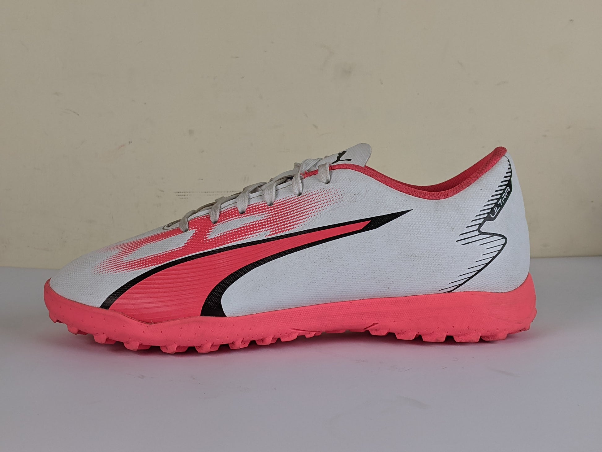 PUMA Ultra Play TT Breakthrough - White/Black/Fire Orchid