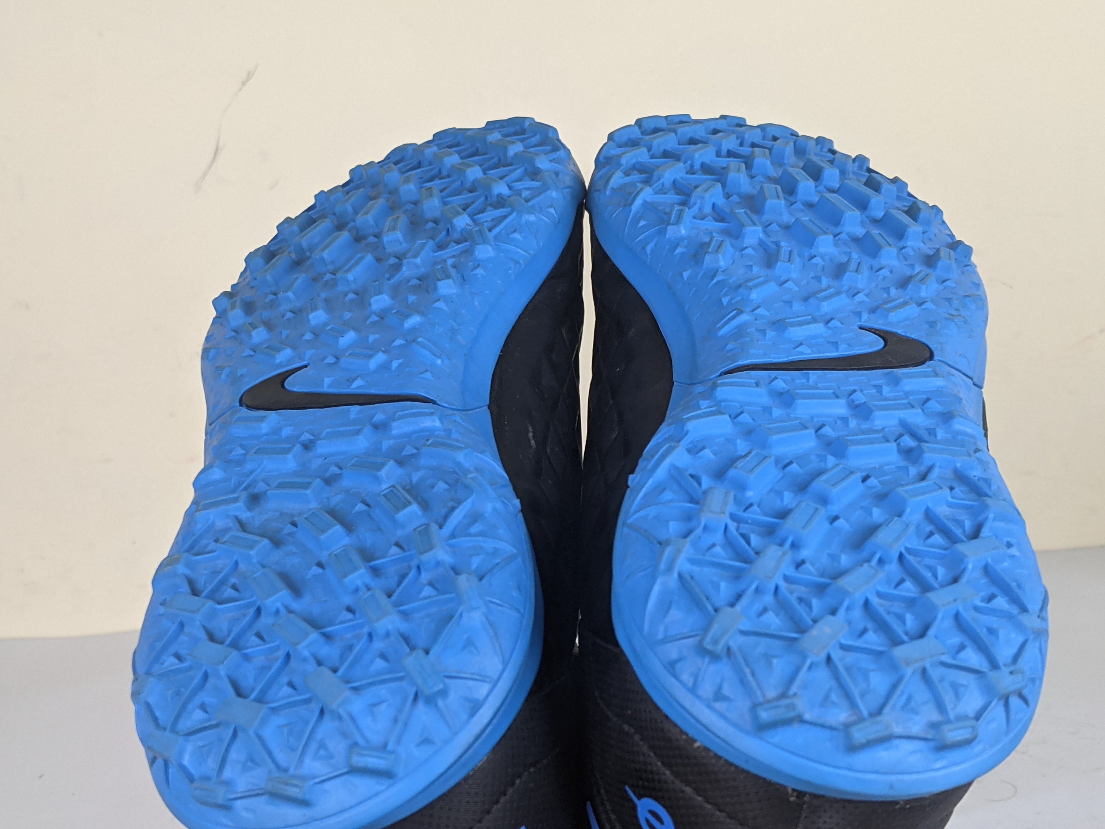 Nike Tiempo Legend 8 Club TF Under The Radar - Black/Blue Hero