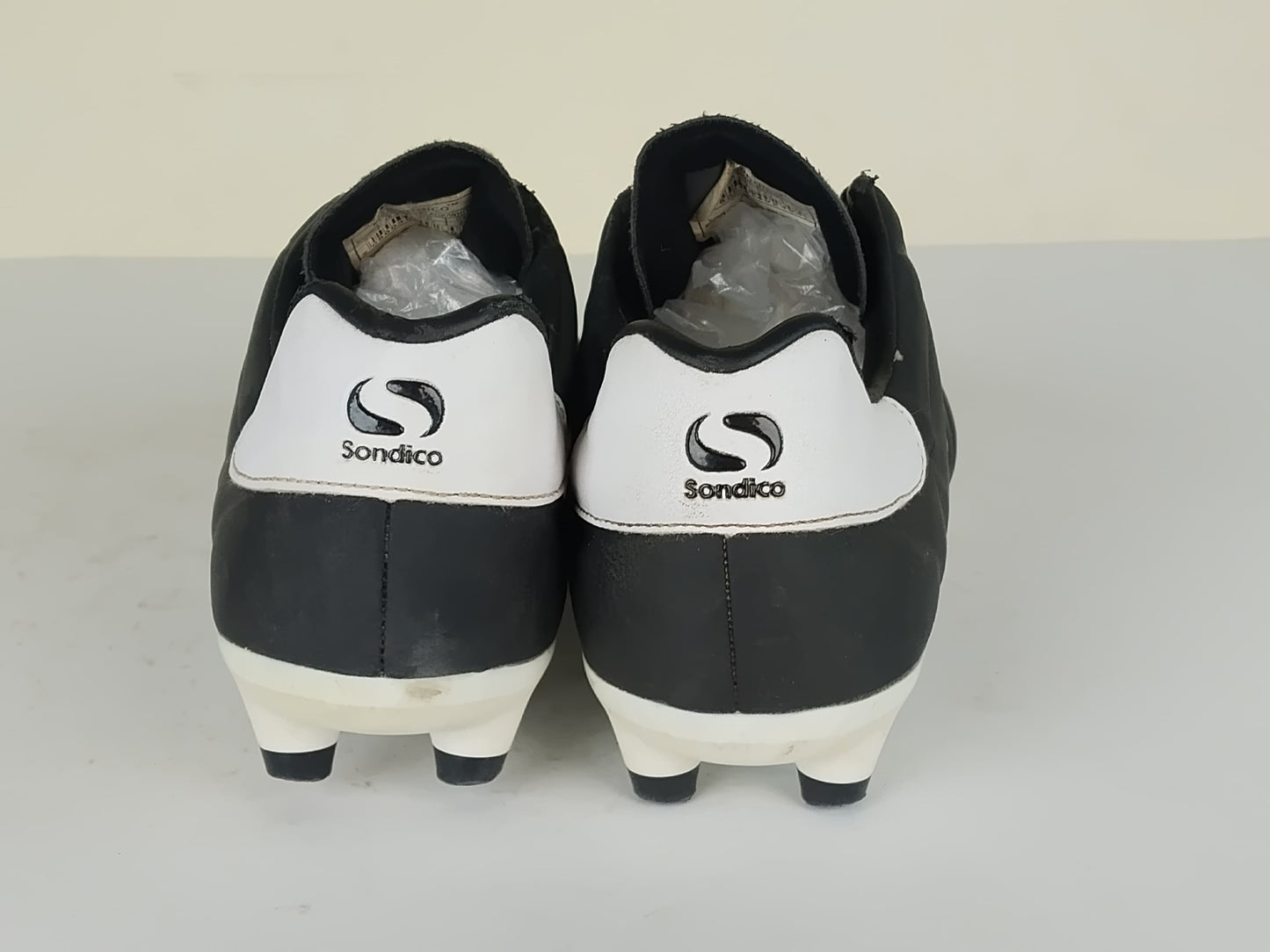 Sondico Strike FG 'Black/White