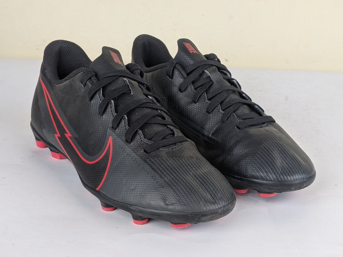 Nike Mercurial Vapor 13 Club MG Black X Chile Red - Black/Chile Red/Dark Smoke Grey Kids