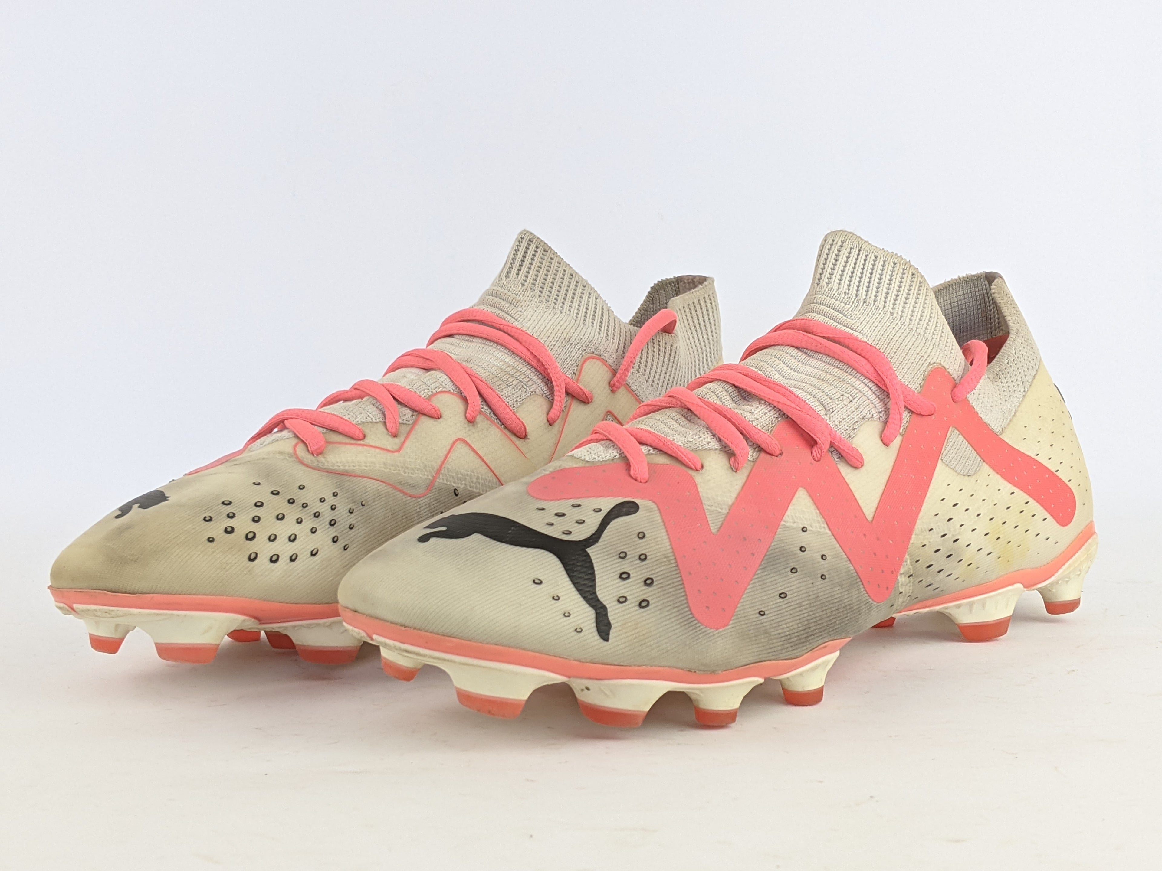 PUMA Future Match FG/AG Breakthrough - White/Black/Fire Orchid