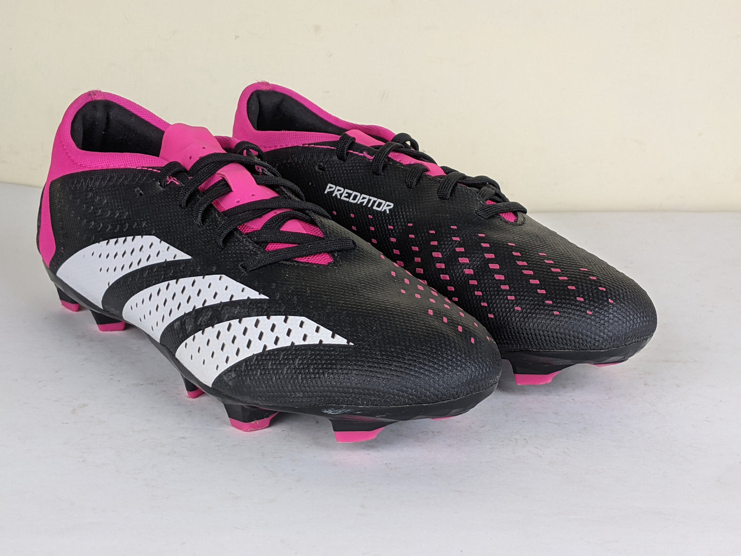 adidas Predator Accuracy .3 Low FG Own Your Football - Core Black/Footwear White/Shock Pink