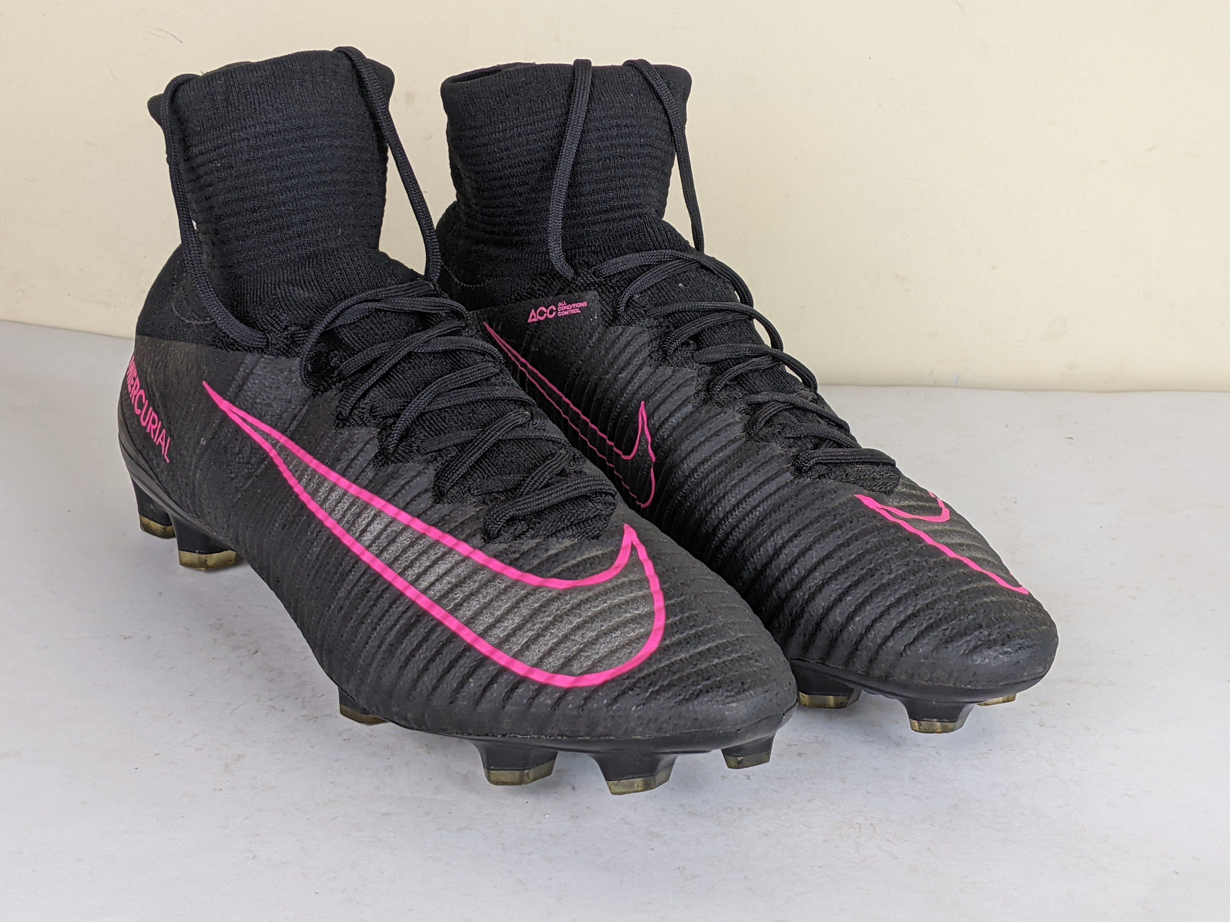 mercurial superfly pink and black