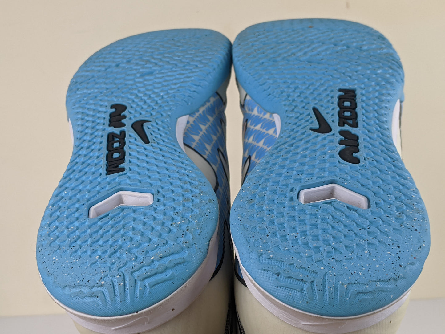 Nike Air Zoom Mercurial Vapor 15 Academy IC Blast - White/Baltic Blue/Pink Blast