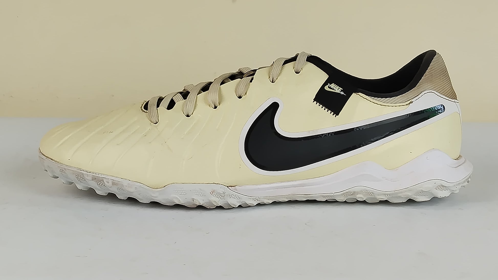 Nike Tiempo Legend 10 Academy TF Mad Ready - Lemonade/Black/Metallic Gold Coin