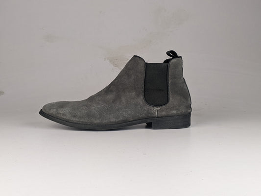 Country Road Suede Pull-On Chelsea Boot 'Charcoal'