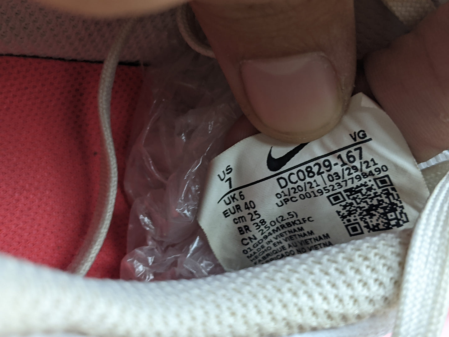 Nike Phantom GT 2 Club IC Motivation - White/Bright Crimson/Volt