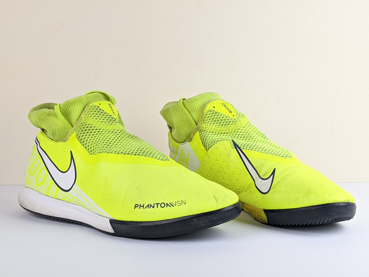 Nike Phantom VSN Academy IC 'Volt