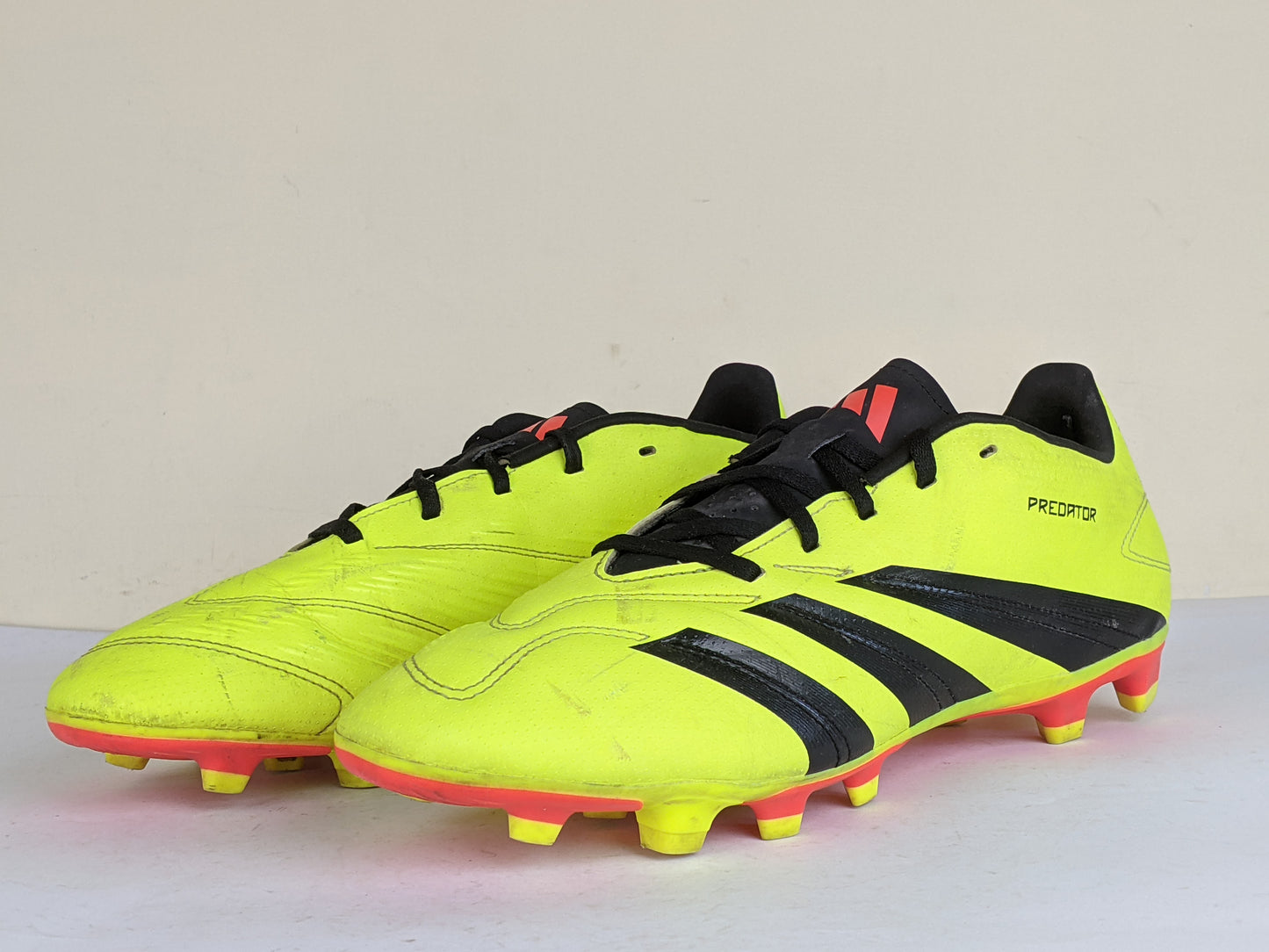 adidas Predator Club FxG Energy Citrus - Solar Yellow/Core Black/Solar Red