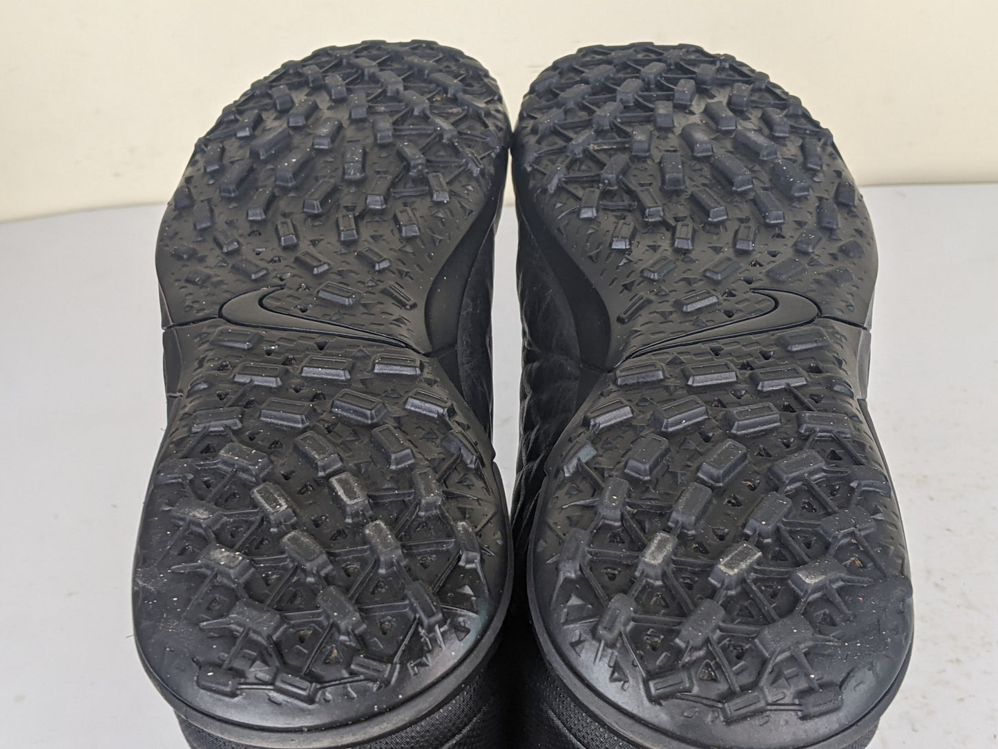 Nike Tiempo Legend 8 Academy TF Kinetic Black