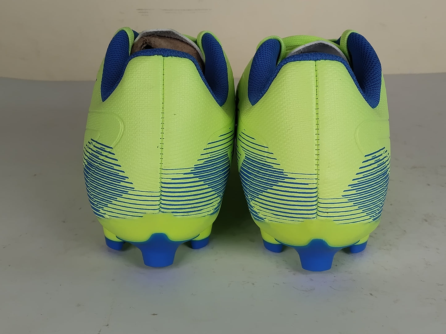 PUMA Ultra 5 Play FG/AG Lights Out - Fizzy Apple/PUMA White/Bluemazing (Brand New)
