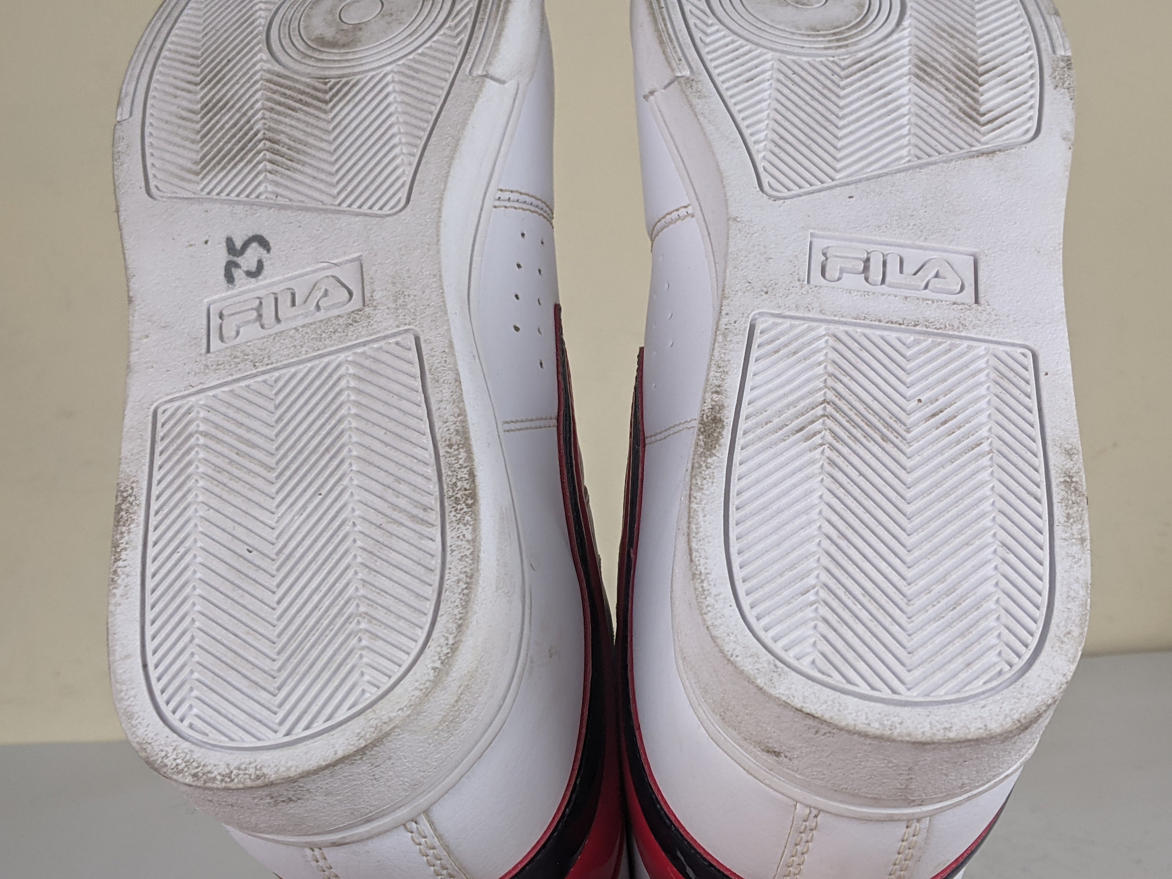 FILA Vulc 13 Patent Flag 'White/Navy/Red