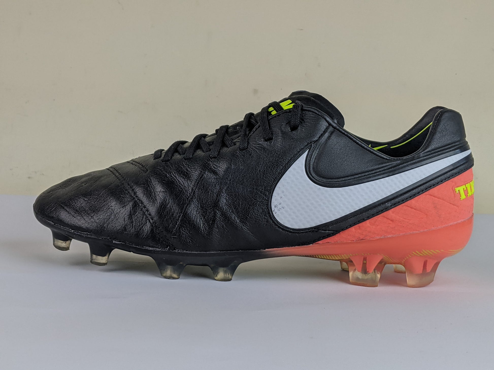 Nike Tiempo Legend 6 FG Dark Lightning Pack - Black/White/Hyper Orange