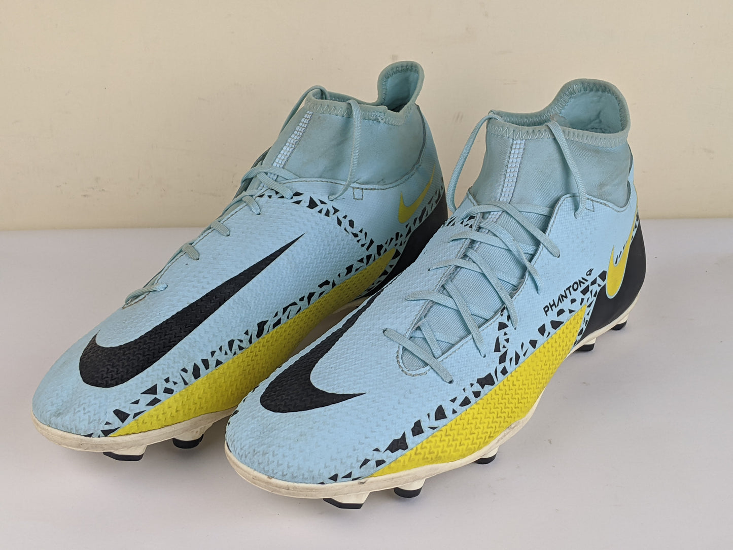 Nike Phantom GT2 Club DF MG 'Glacier Ice Yellow Strike'