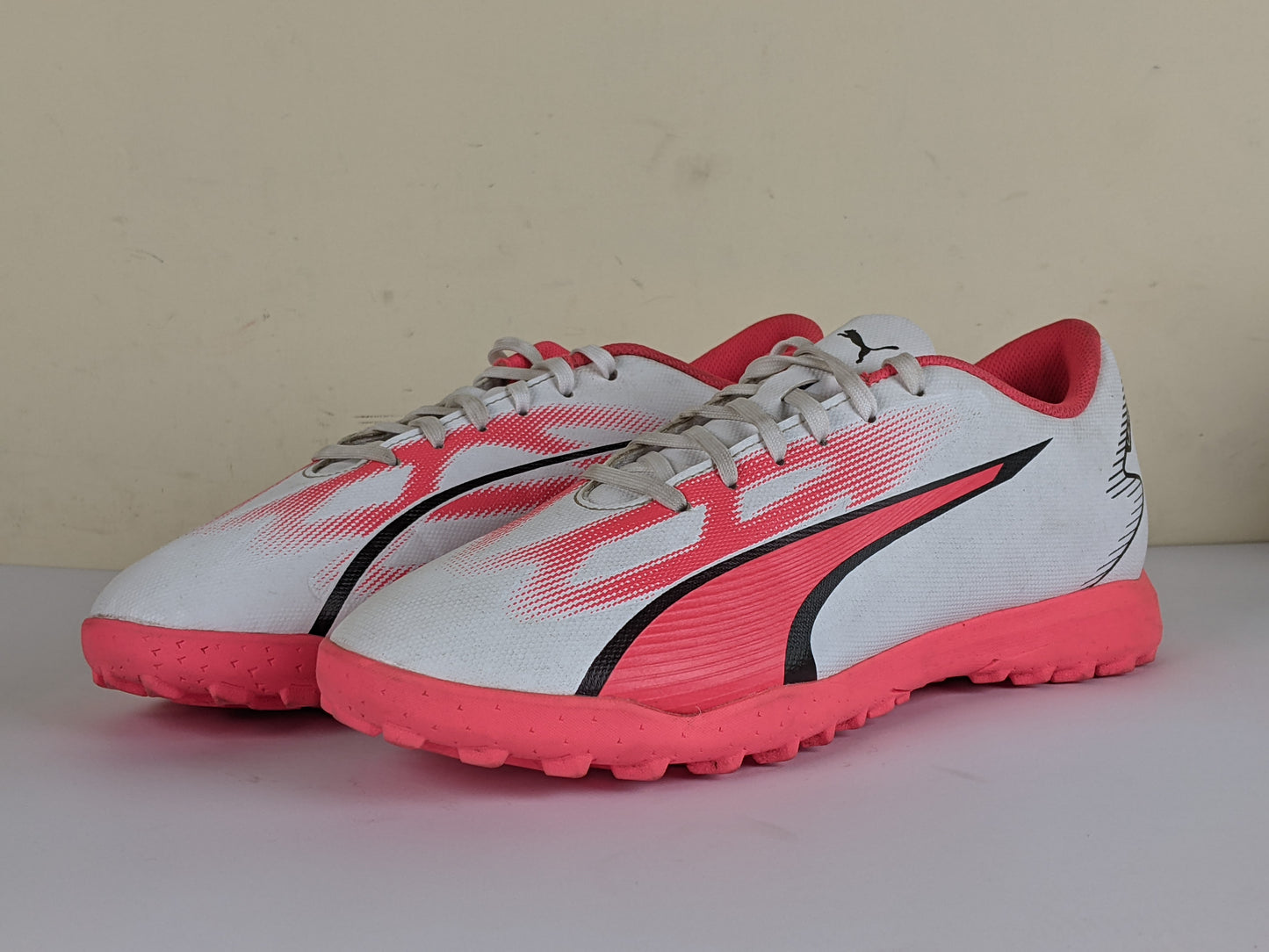 PUMA Ultra Play TT Breakthrough - White/Black/Fire Orchid