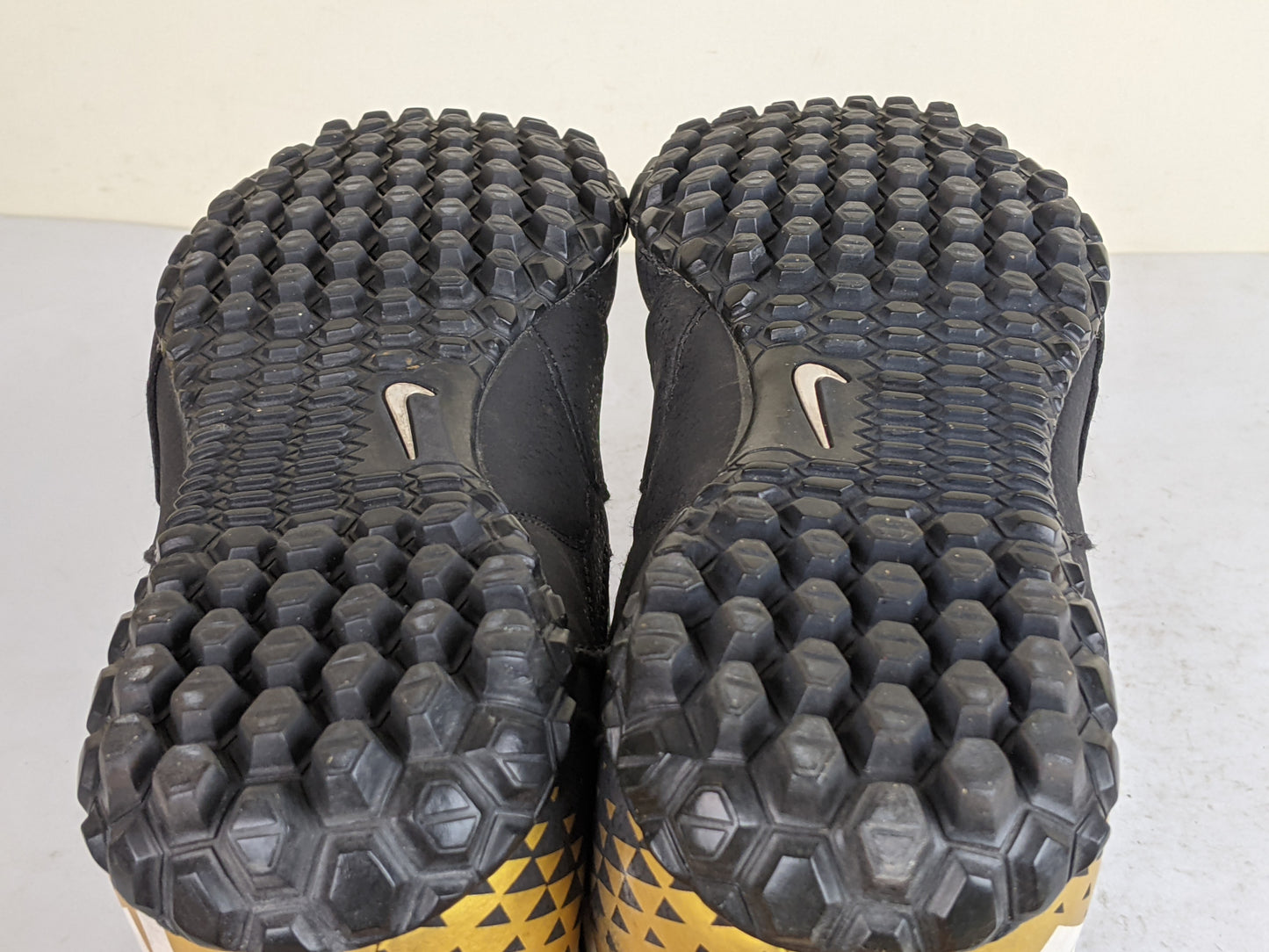 Nike Bombax TF 'Black/Gold