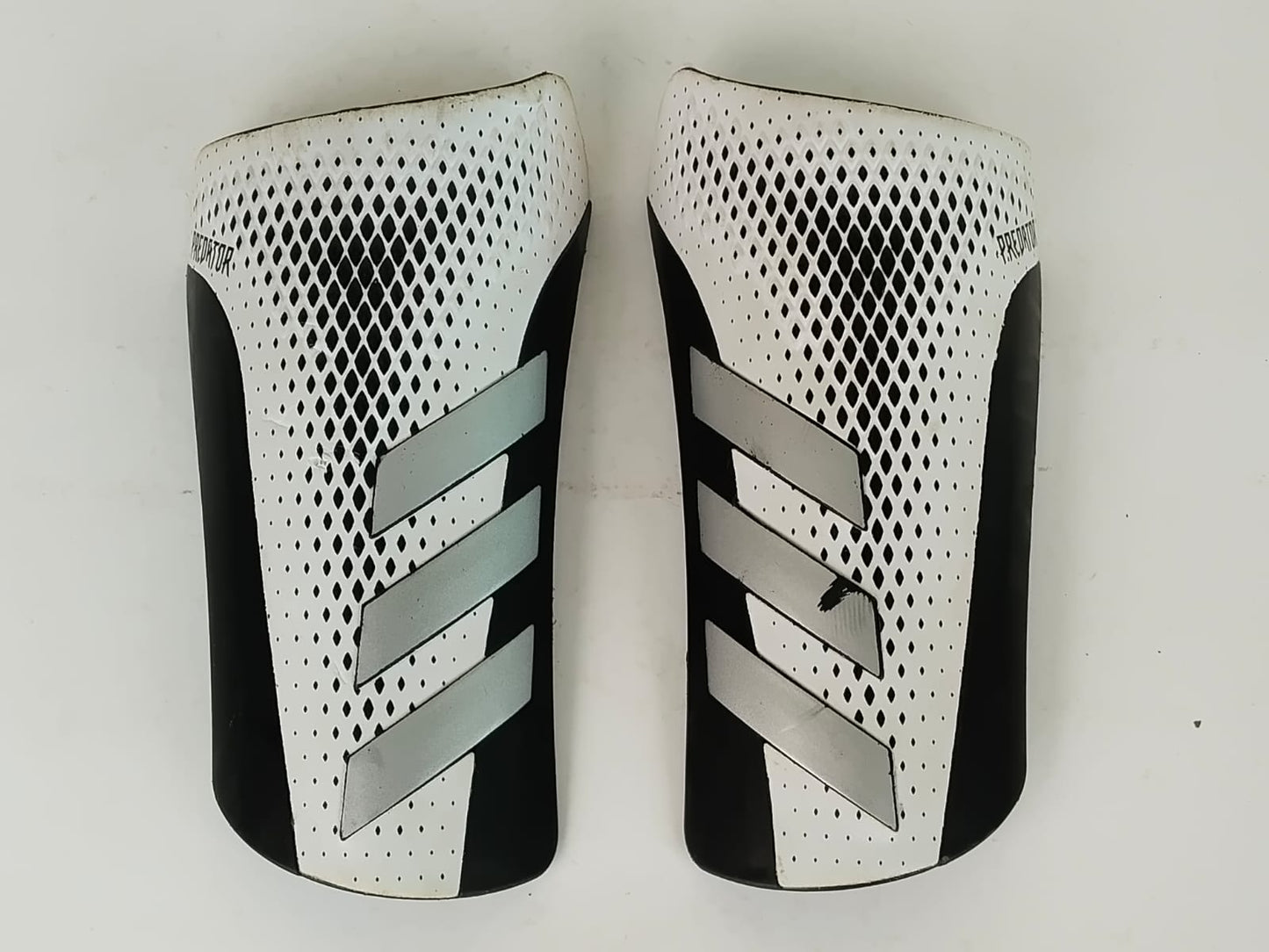 adidas Predator Mutator Shin Guards 'Black/White
