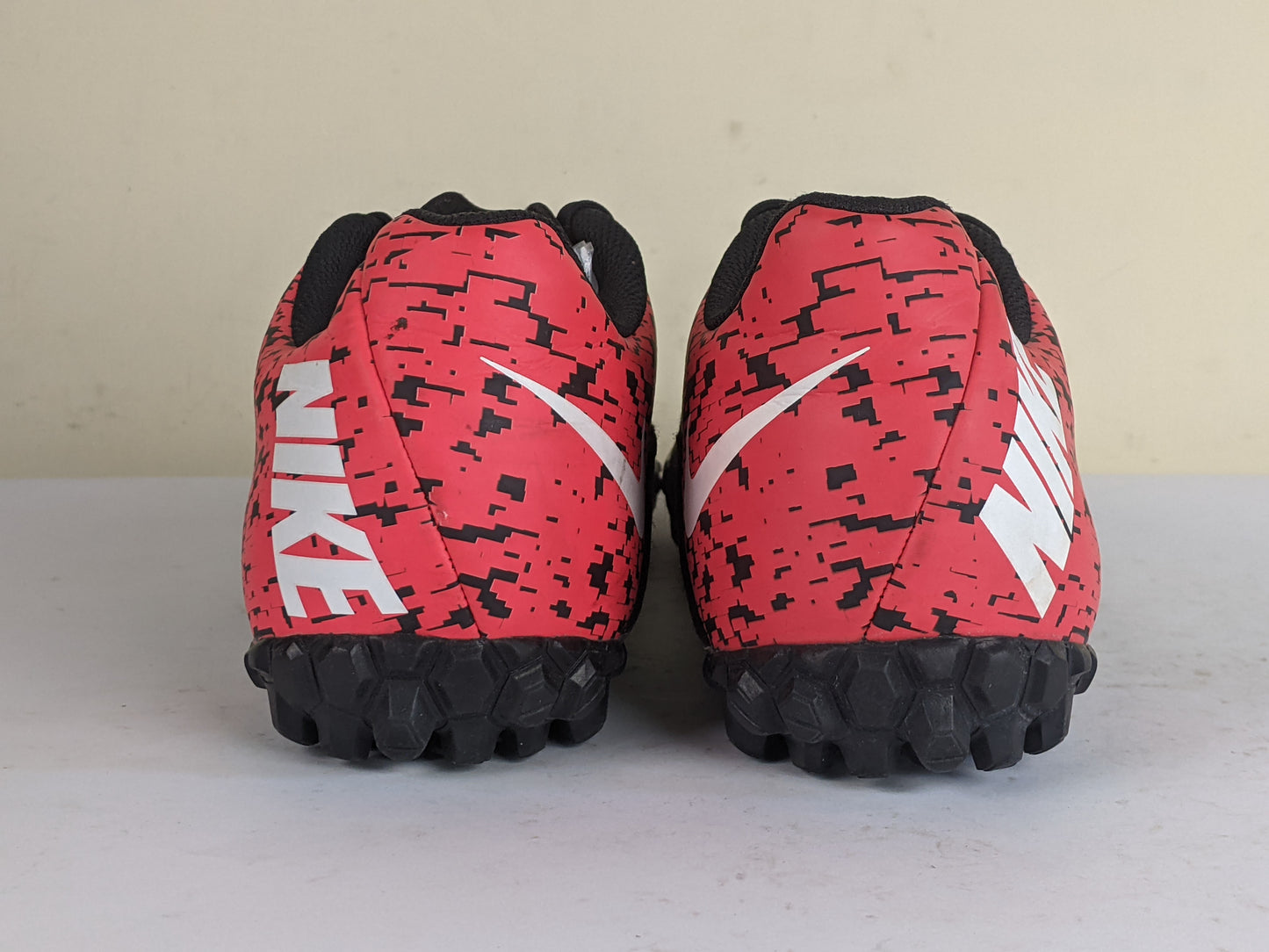 Nike BombaX TF 'Black/Red
