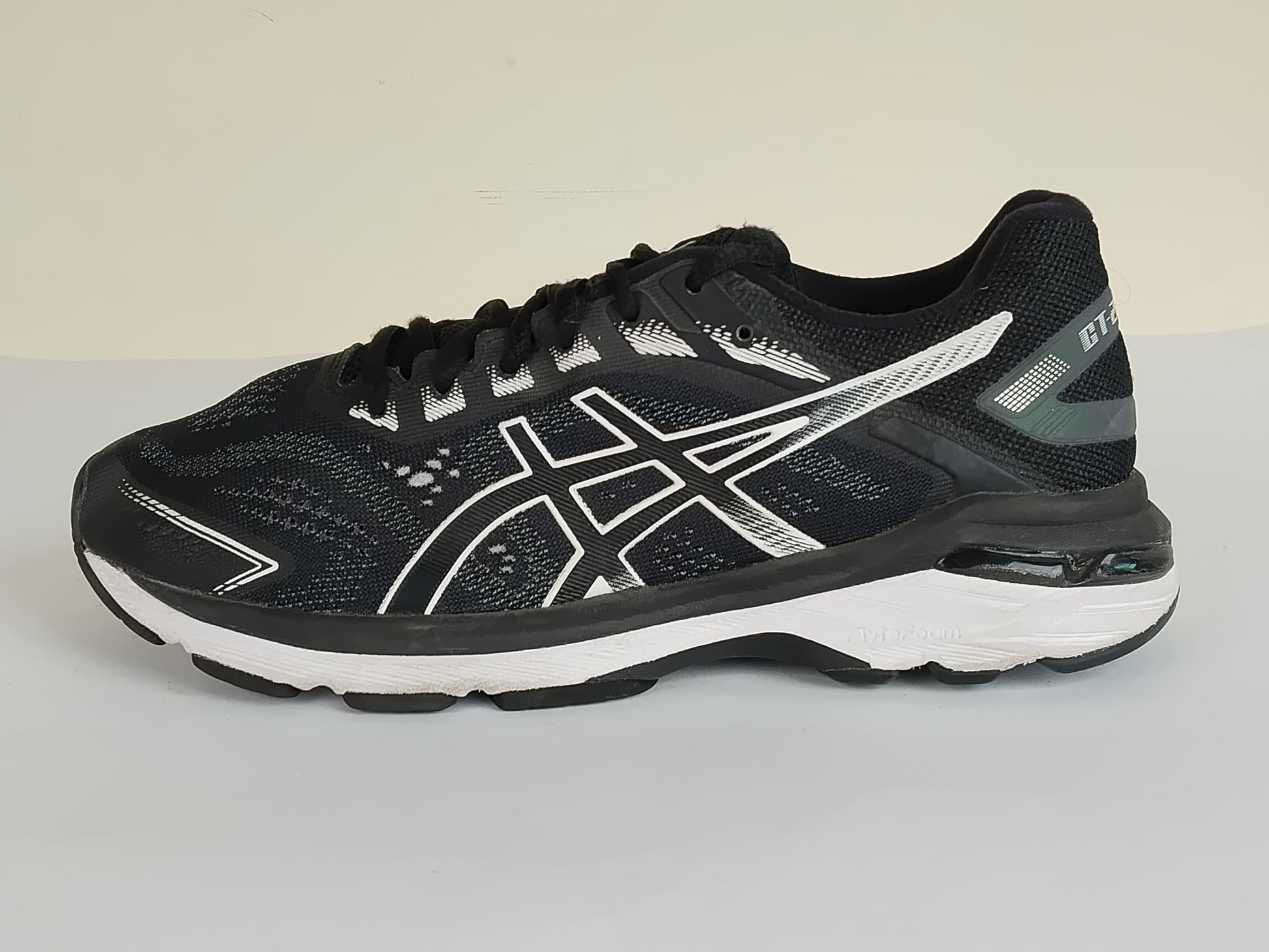Asics Wmns GT-2000 7 'Black/White' 1012A147