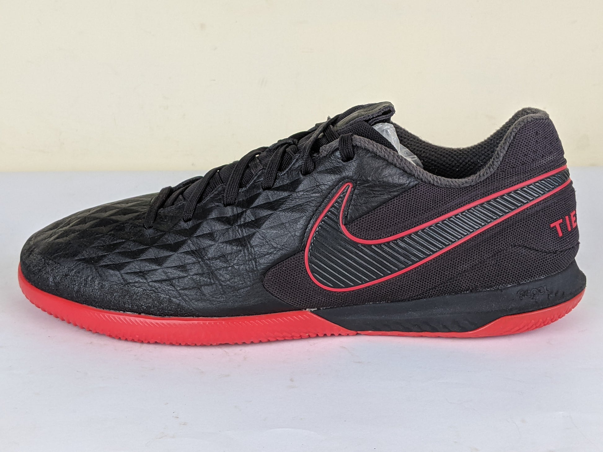 Nike Tiempo React Legend 8 Pro IC Black X Chile Red - Black/Chile Red/Dark Smoke Grey